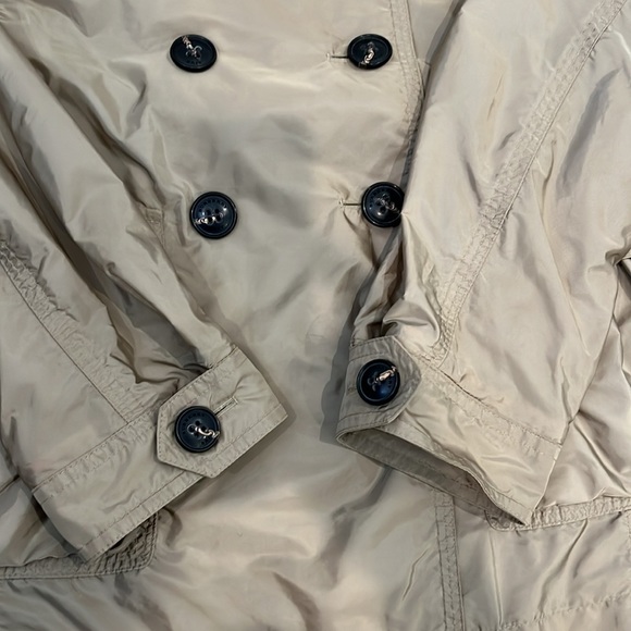 Authentic Burberry Trench - Picture 6 of 13